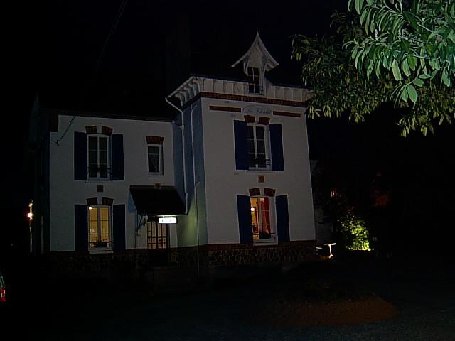 Hotel Restaurant Le Chalet Guemene-Penfao Luaran gambar